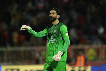 عکس | سنگ تمام بیرانوند برای زنوزی؛ کاش گریه شما را نمیدیدم!