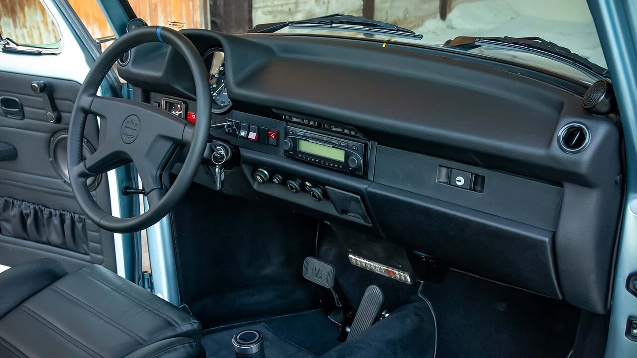 فولکس قورباغهای با موتور تسلا / ترکیب نوستالژی با شوک الکتریکی