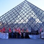 «لوور» تعطیل شد