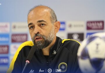 محرم نویدکیا: سپاهان قهرمانی میخواهد