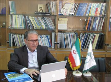 ملاقات با بهرام بیضایی در عصارخانه اجدادی در آران