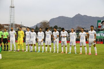 نامه جنجالی علیه ستارههای استقلال؛ حضور این نفرات غیرقانونی است!