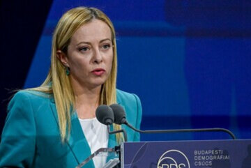 نخستوزیر ایتالیا: تعطیلات را خوش بگذرانید؛ روزهای سختی در راه است