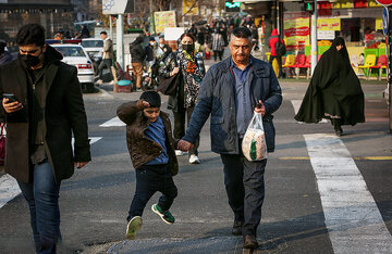 نرخ رشد اقتصاد نیمه اول امسال بدون نفت منفی ۰.۵ درصد شد / با نفت؛ ۰.۱ درصد