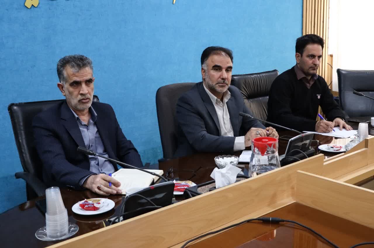 نشست صمیمانه با دبیران تشکلهای دانشجویی استان یزد نشست صمیمانه با دبیران تشکلهای دانشجویی استان یزد