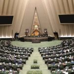 نماینده مجلس: شنیده ها حاکی است که دولت قصد دارد نرخ ارز ترجیحی را به بالای ۴۰ هزار تومان ببرد/ ما چوب لای چرخ دولت نمی گذاریم