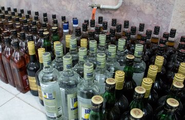 نگهداری و خرید و فروش مشروبات الکلی چه مجازاتی دارد؟