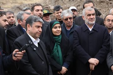 نیکزاد: دولت به ۸۰ درصد تعهدات خود برای راهآهن اردبیل عمل کرده است