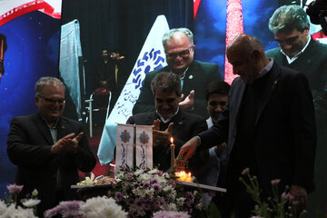 هزار سال تنهایی یک مناره؛ هزار سال ایستادگی یک شهر