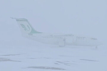 هشدار فرودگاه مشهد در پی پیشبینی بارش سنگین برف / مسافران قبل از عزیمت با اطلاعات پرواز تماس بگیرند