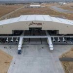 هواپیمای غولپیکر که با بشقابپرنده اشتباه گرفته شد / «رُخ» را ببینید / عکس