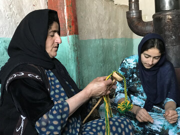 واقعیت بدون بازسازی؛ لحظات تکاندهندهای که تنها دوربین ثبت کرد/ «برای دخترم» مستندی که مرز بین واقعیت و داستان را میکاود