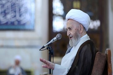 واکنش آیتالله سبحانی درباره «شبههافکنی» علیه حضرت زهرا(س)/ یادآوری سرنوشت احمد کسروی، به عنوان یک هشدار جدی