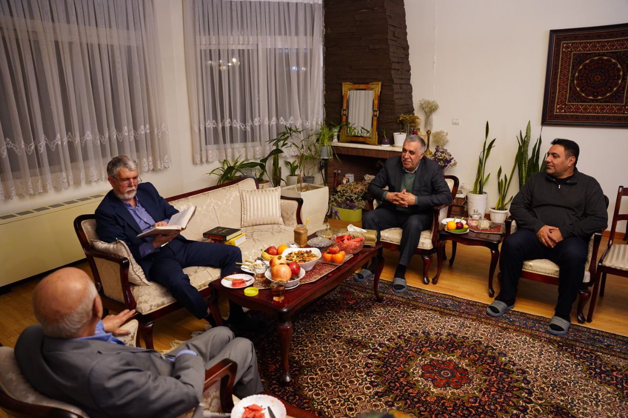 وزیر فرهنگ شب یلدا کجا بود؟ / آلبوم جدید شجریان در دستان مرادیکرمانی