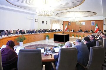 پزشکیان: سقف یادگیری دانشآموزان به امکانات و فناوریهای قدیمی و ناکارآمد محدود نشود