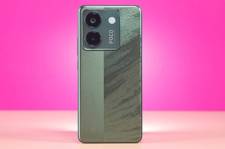 پوکو M8 پرو با شارژ ۱۰۰ واتی و باتری غولپیکر در راه است
