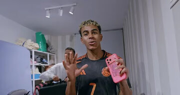 چرا یامال نمیتواند با دخترها دوست شود؟!