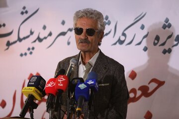 چهرهای بیادعا و اخلاقمدار: تجلیل از هنرمندی با بیش از چهار دهه فعالیت سینمایی