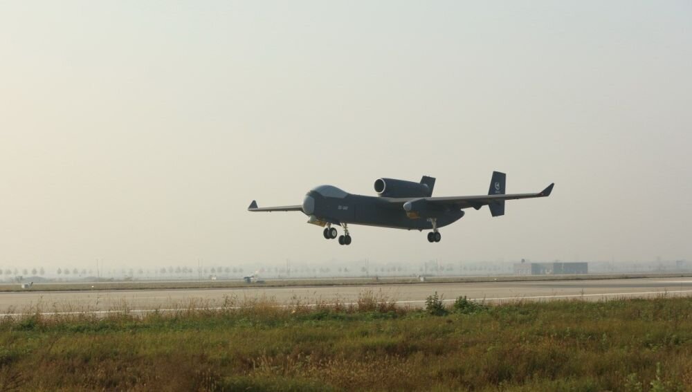 پهپاد قاتل ۱۶ تٌنی با توان حمل بمبهای جنگنده به میدان آمد