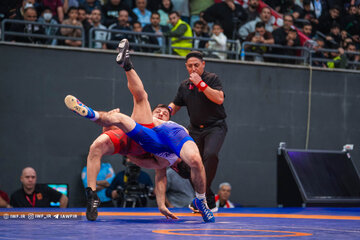 کری پرسپولیسیها برای استقلال/ در کشتی هم دنبال گرفتن پنالتی هستید؟