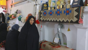 گرههای امید بر دار قالی؛
روایت کارآفرینی زنی که معیشت را میبافد