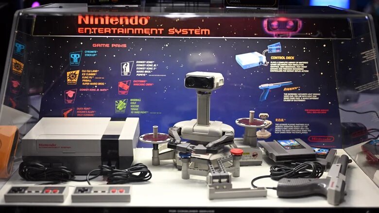 گنج پنهان در انباری خانه/ ۸ محصول قدیمی که شما را میلیاردر میکنند!