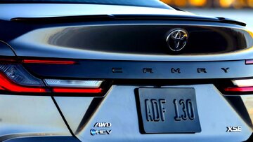 یک پیچ ساده هزاران تویوتا را به تعمیرگاه کشاند!