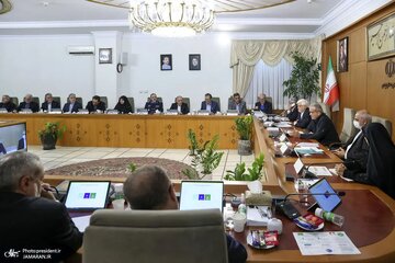 آقای رئیسجمهور! از وزرای خود مسئولیت بخواهید