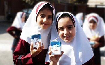 توزیع ۶۰۰هزار پاکت شیر در مدارس دولتی قزوین