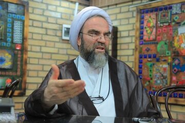 غرویان: سایر مراکز قدرت نیز باید با دولت در تغییر رویکرد به اعتراضات همراهی کنند/ نباید لجبازیهای سیاسی باعث شود مشکلات بیشتری برای کشور ایجاد شود