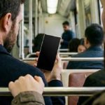 آیا فناوری نمایشگر حریم خصوصی سامسونگ به مکبوکهای اپل میآید؟