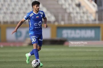 اضافه شدن یک بازیکن به لیست استقلال در دبی