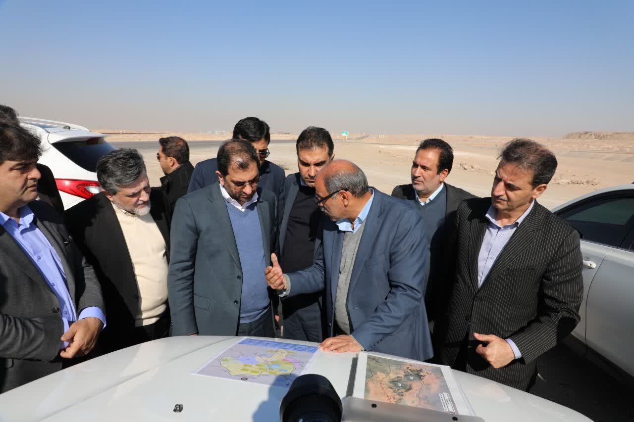 بازدید معاون وزیر راه و شهرسازی از سایت ۱۲۵ هکتاری مسکن ملی و پروژههای زیرساختی حملونقل شهرستان اردکان بازدید معاون وزیر راه و شهرسازی از سایت ۱۲۵ هکتاری مسکن ملی و پروژههای زیرساختی حملونقل شهرستان اردکان