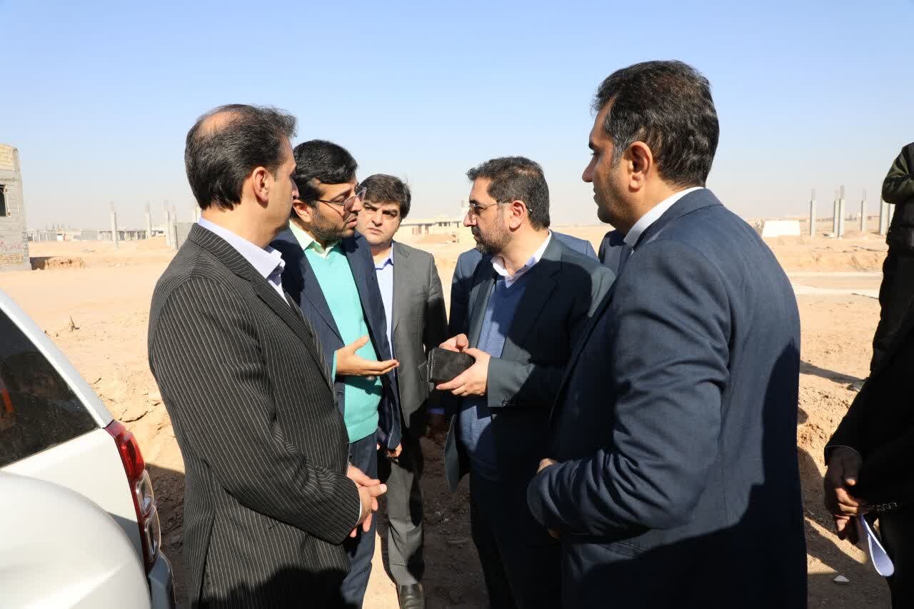 بازدید معاون وزیر راه و شهرسازی از سایت ۱۲۵ هکتاری مسکن ملی و پروژههای زیرساختی حملونقل شهرستان اردکان بازدید معاون وزیر راه و شهرسازی از سایت ۱۲۵ هکتاری مسکن ملی و پروژههای زیرساختی حملونقل شهرستان اردکان