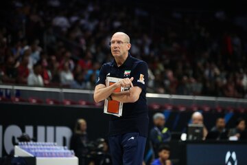 برکناری ۲ مربی ایرانی تیم ملی والیبال با نظر پیاتزا/ رونمایی از دستیار جدید سرمربی