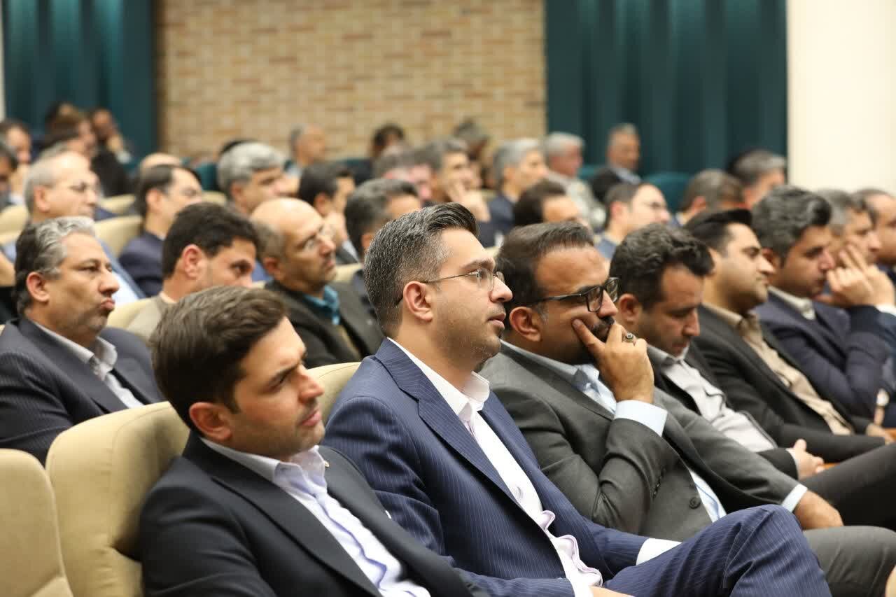 برگزاری نشست شورای اداری استان یزد به ریاست وزیر کشور برگزاری نشست شورای اداری استان یزد به ریاست وزیر کشور