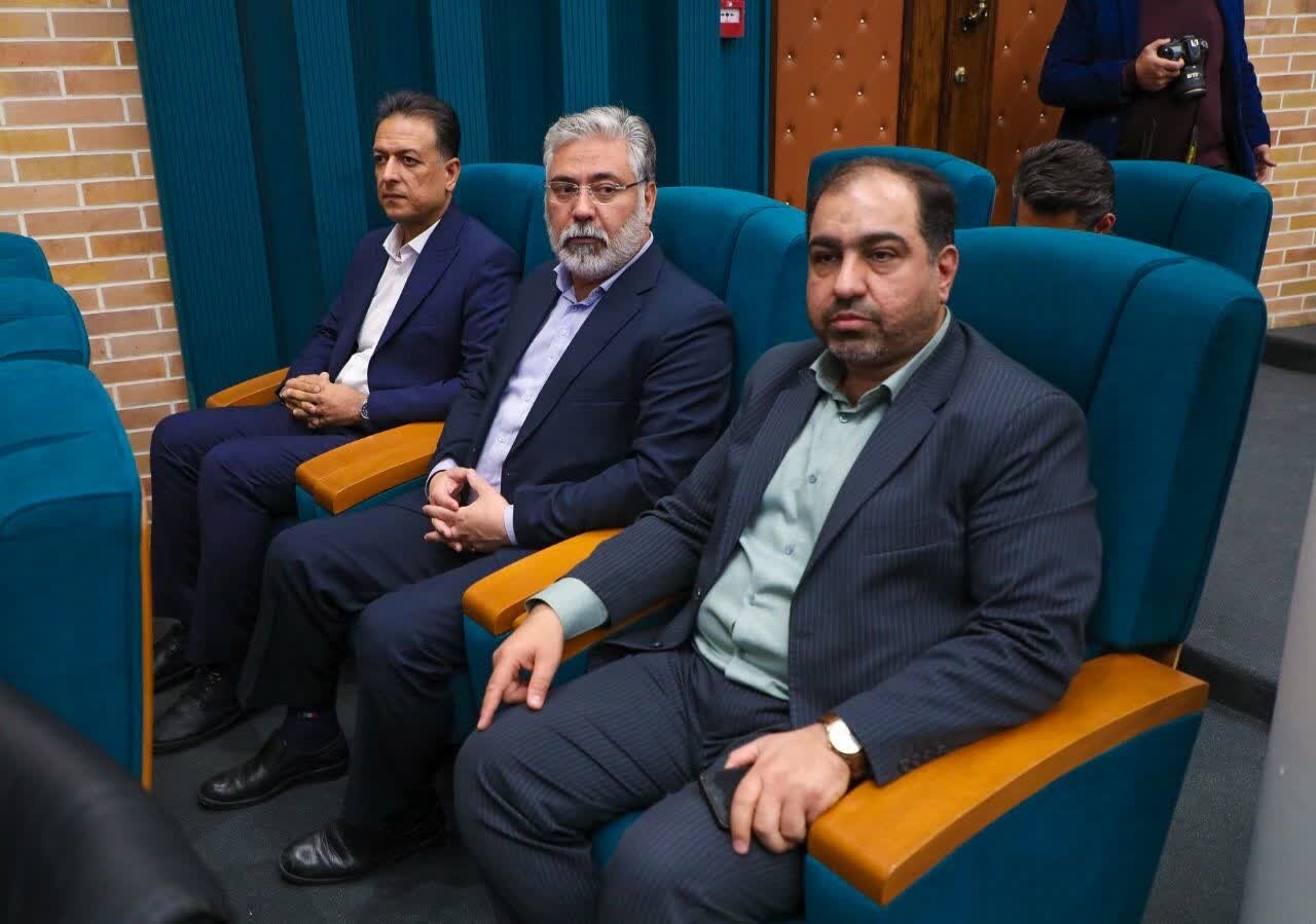 برگزاری نشست شورای اداری استان یزد به ریاست وزیر کشور برگزاری نشست شورای اداری استان یزد به ریاست وزیر کشور