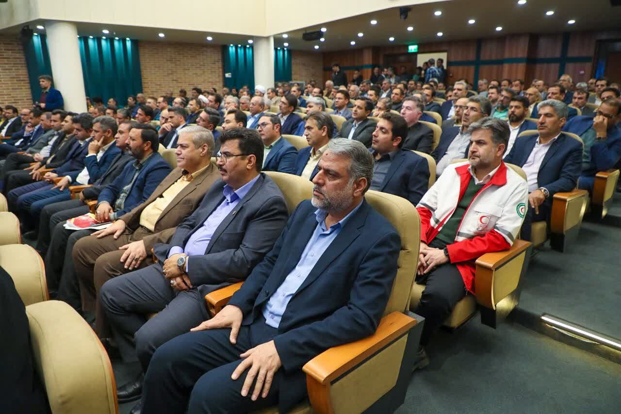 برگزاری نشست شورای اداری استان یزد به ریاست وزیر کشور برگزاری نشست شورای اداری استان یزد به ریاست وزیر کشور