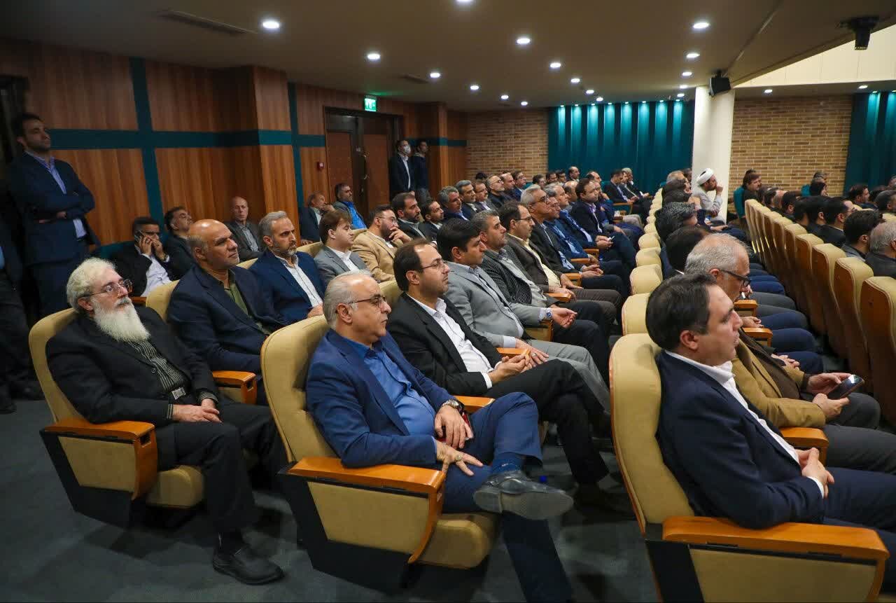 برگزاری نشست شورای اداری استان یزد به ریاست وزیر کشور برگزاری نشست شورای اداری استان یزد به ریاست وزیر کشور