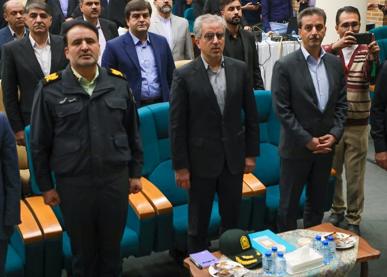 برگزاری نشست شورای اداری استان یزد به ریاست وزیر کشور برگزاری نشست شورای اداری استان یزد به ریاست وزیر کشور