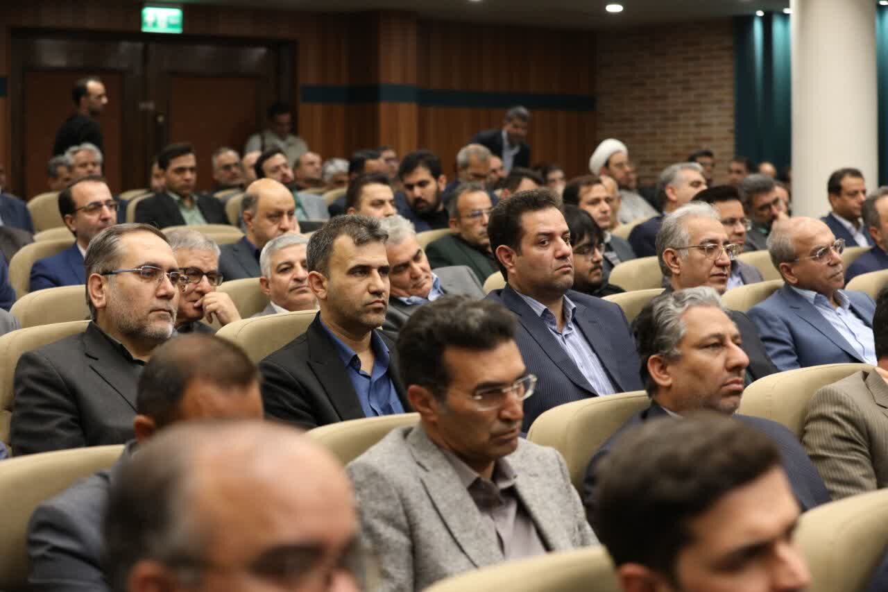 برگزاری نشست شورای اداری استان یزد به ریاست وزیر کشور برگزاری نشست شورای اداری استان یزد به ریاست وزیر کشور