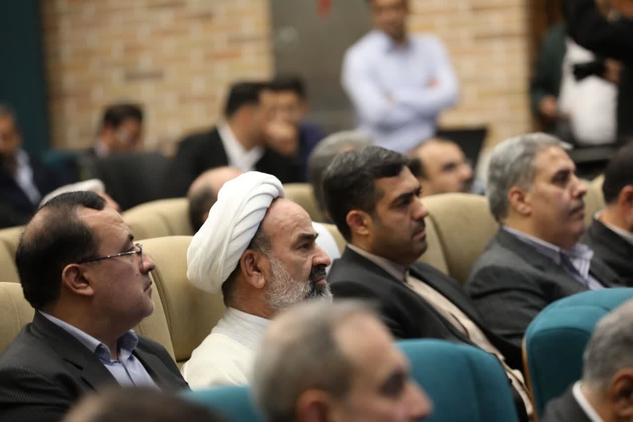 برگزاری نشست شورای اداری استان یزد به ریاست وزیر کشور برگزاری نشست شورای اداری استان یزد به ریاست وزیر کشور