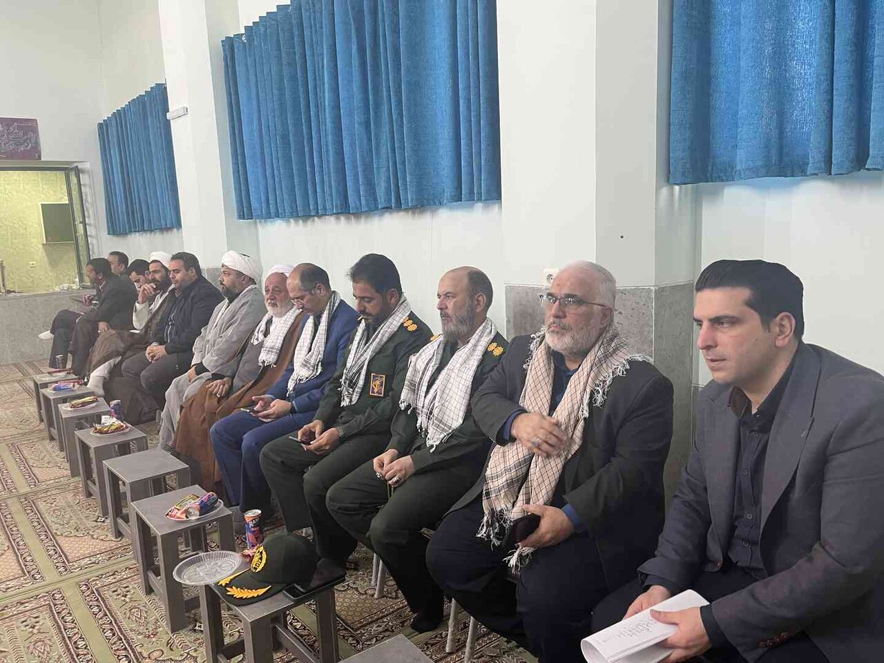 برگزاری همایش تجلیل از بسیجیان کارگری و کارمندی میبد در مسجدالنبی شهرک صنعتی جهان آباد برگزاری همایش تجلیل از بسیجیان کارگری و کارمندی میبد در مسجدالنبی شهرک صنعتی جهان آباد