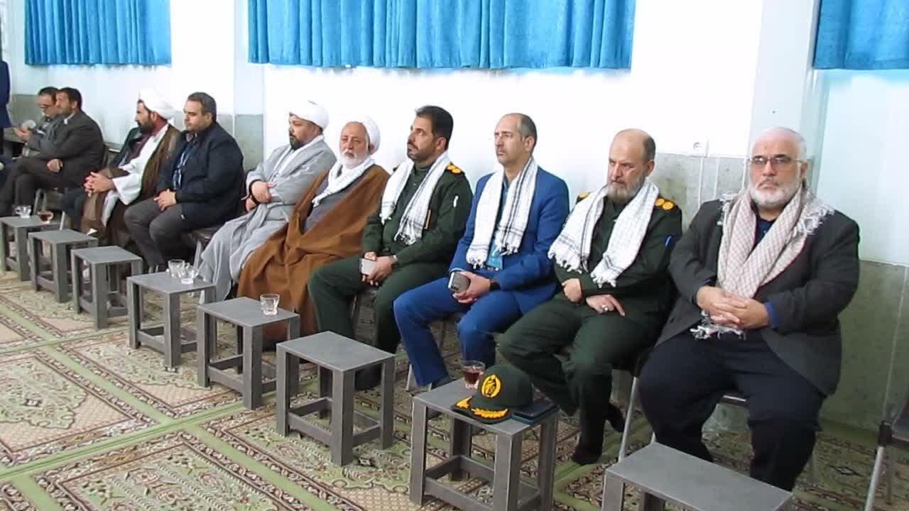 برگزاری همایش تجلیل از بسیجیان کارگری و کارمندی میبد در مسجدالنبی شهرک صنعتی جهان آباد برگزاری همایش تجلیل از بسیجیان کارگری و کارمندی میبد در مسجدالنبی شهرک صنعتی جهان آباد