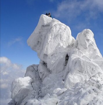 به علت ریزش بهمن، ۴ کوهنورد در ارتفاعات الوند همدان مفقود شدند