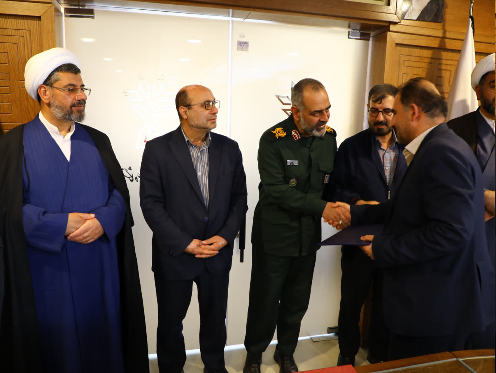 تجلیل از خدمات کادر درمان چهارمحال و بختیاری