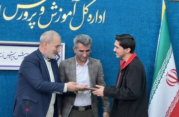 تمرکز آموزش و پرورش سمنان بر «هوش مصنوعی» و «تربیت تمامساحتی» / از توانمندسازی معلمان تا انتصاب مشاور دانشآموزی در شورای توسعه فناوری