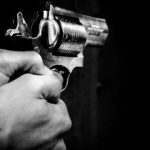 تیراندازی افراد مسلح به خودروی یکی از کارکنان پلیس/ آمار مصدومان اعلام شد