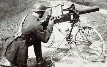 تیربار روی دوچرخه / فناوری عجیب جنگ جهانی اول