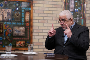 جعفرزاده: دستگاههای امنیتی ما که پز میدادند که «هیچ چیز نداریم اما امنیت داریم» کجا بودند؟/ ادعای دولت مبنی بر شنیدن صدای معترضان کودکانه است